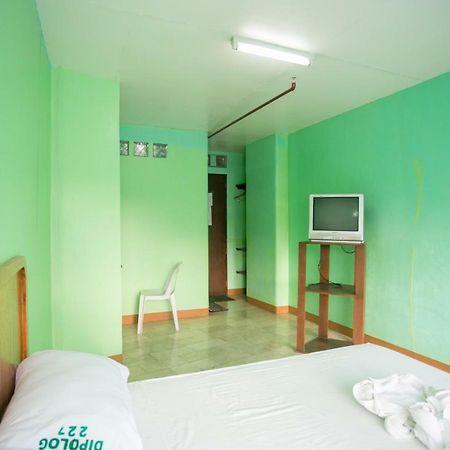 Gv Hotel - Dipolog Phòng bức ảnh